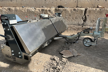 Magnetbesen MS 2000 FALCON – Beseitigung metallischer Verunreinigungen auf dem Gelände des Zementwerks