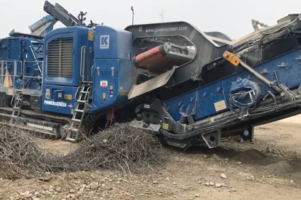 Überbandmagnetabscheider für mobile Shredder und Sortieranlagen - SOLLAU  s.r.o. - Magnetische Trennung